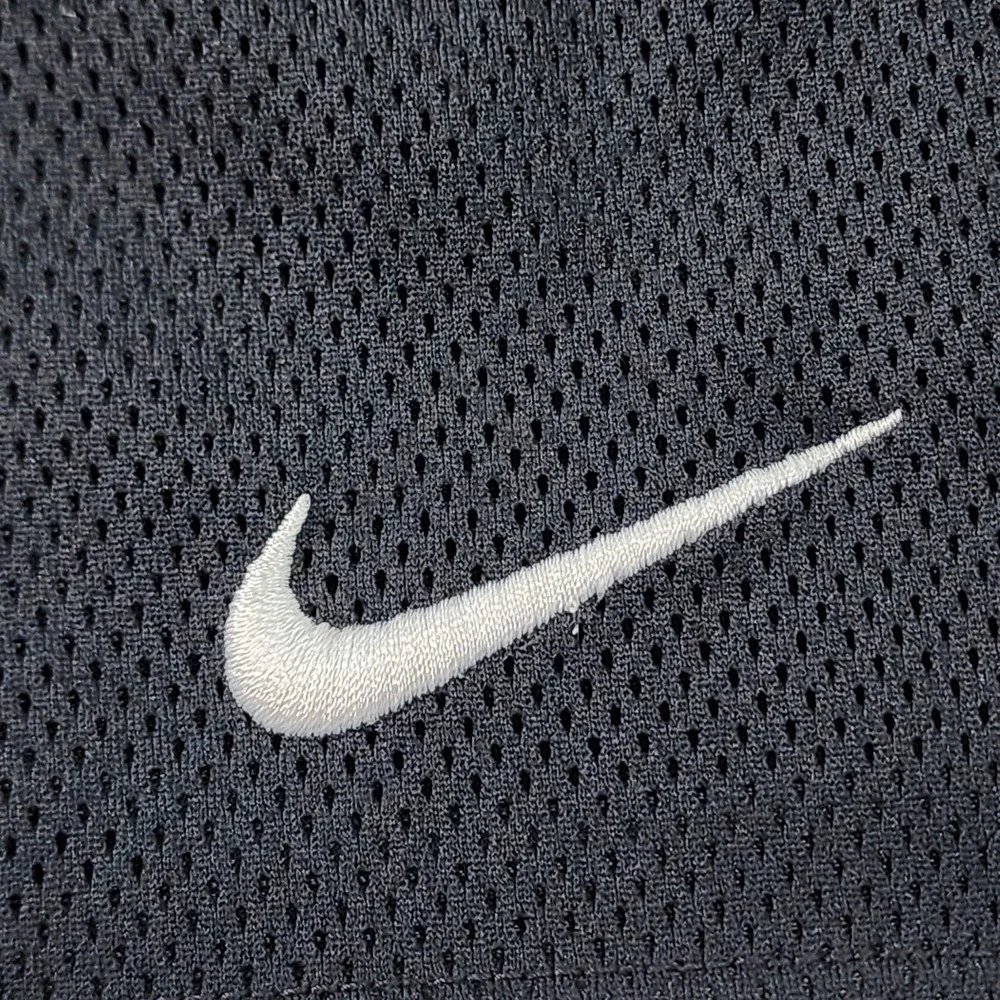 Nike Basketball Athletic Shorts Adult L 32x10 Black Pockets Embroidered‎ Swoosh